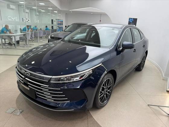 BYD KING 1.5 DM-I PHEV GS AUTOMÁTICO BYD KING 1.5 DM-I PHEV GS AUTOMÁTICO